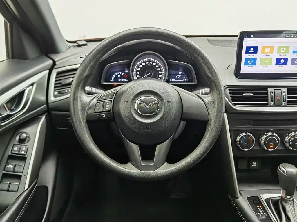Mazda CX-4 2016 — фото 11