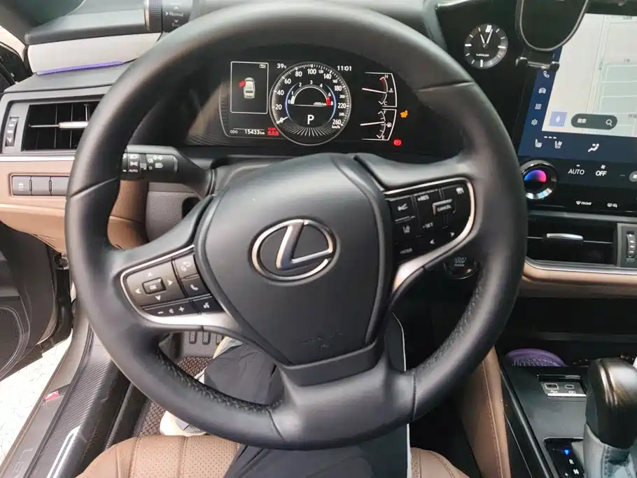 Lexus ES 2025 — фото 15