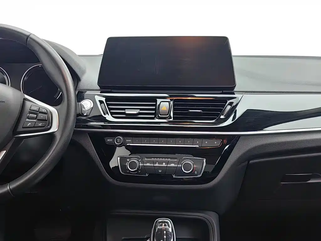 BMW 1 Series 2023 — фото 12