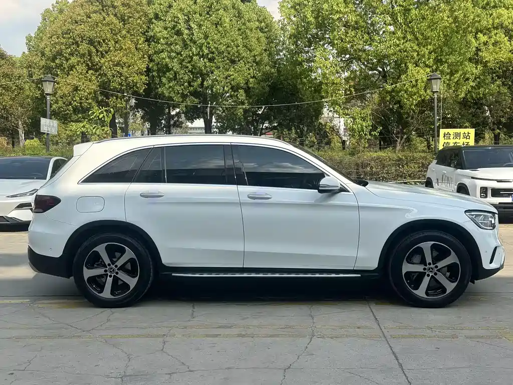 Mercedes-Benz GLC 2022 — фото 13