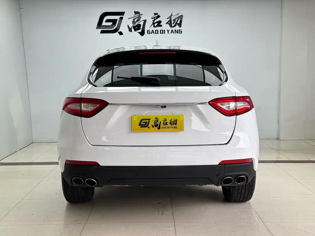 Maserati Levante 2018 — фото 23