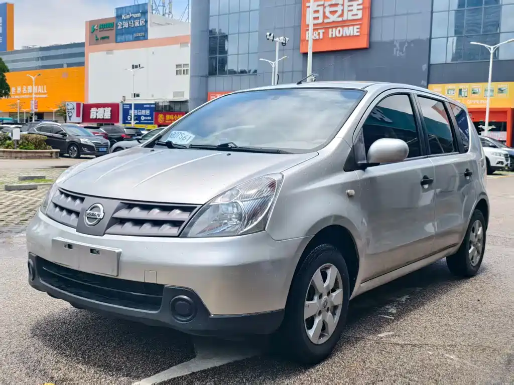 Nissan Livina 2008