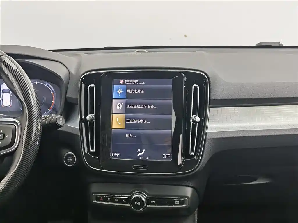 Volvo XC40 2022 — фото 12