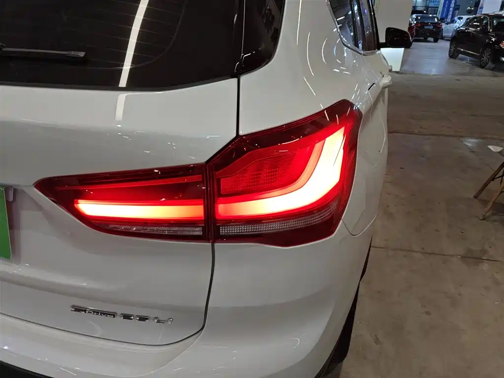 BMW X1 2022 — фото 24
