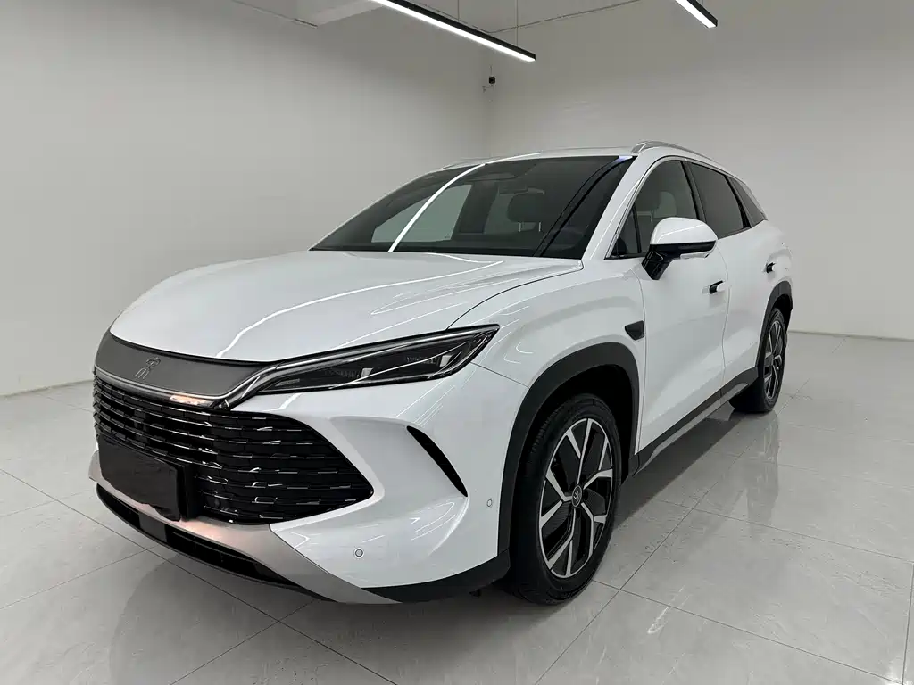BYD L DM-i 2025