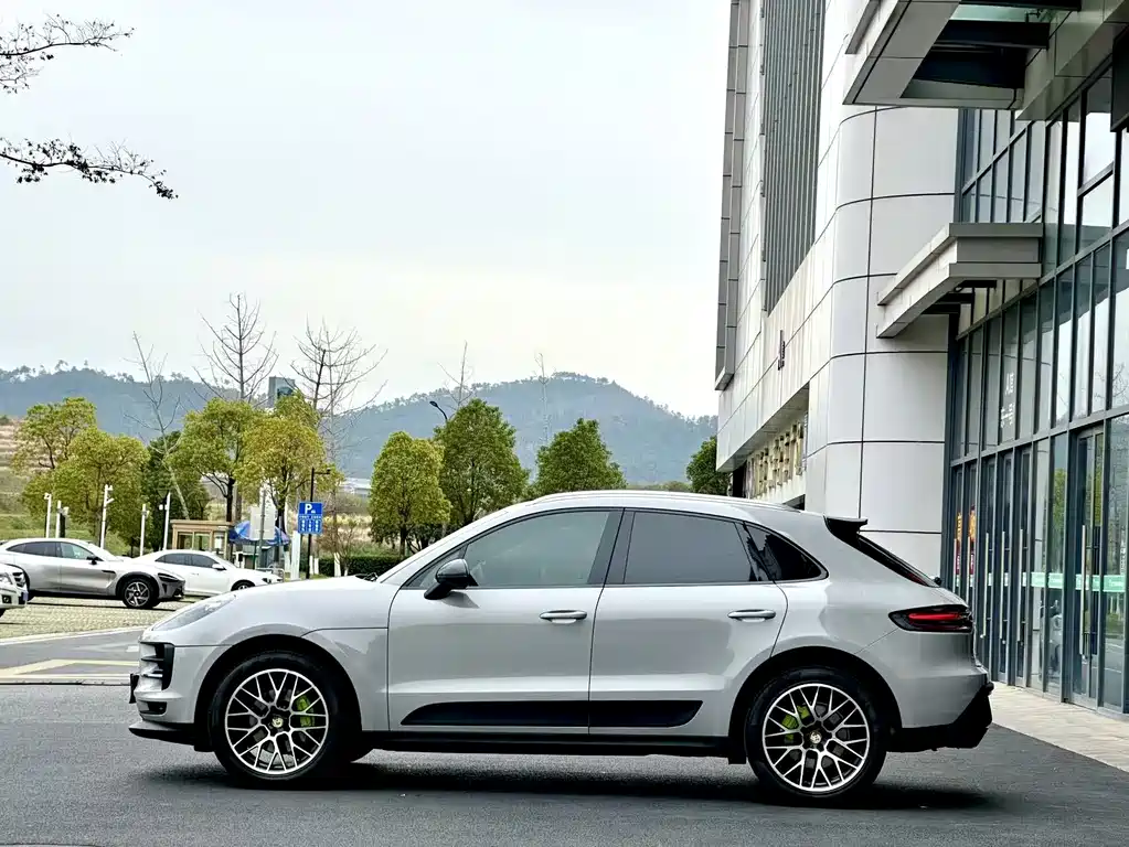 Porsche Macan 2018 — фото 4