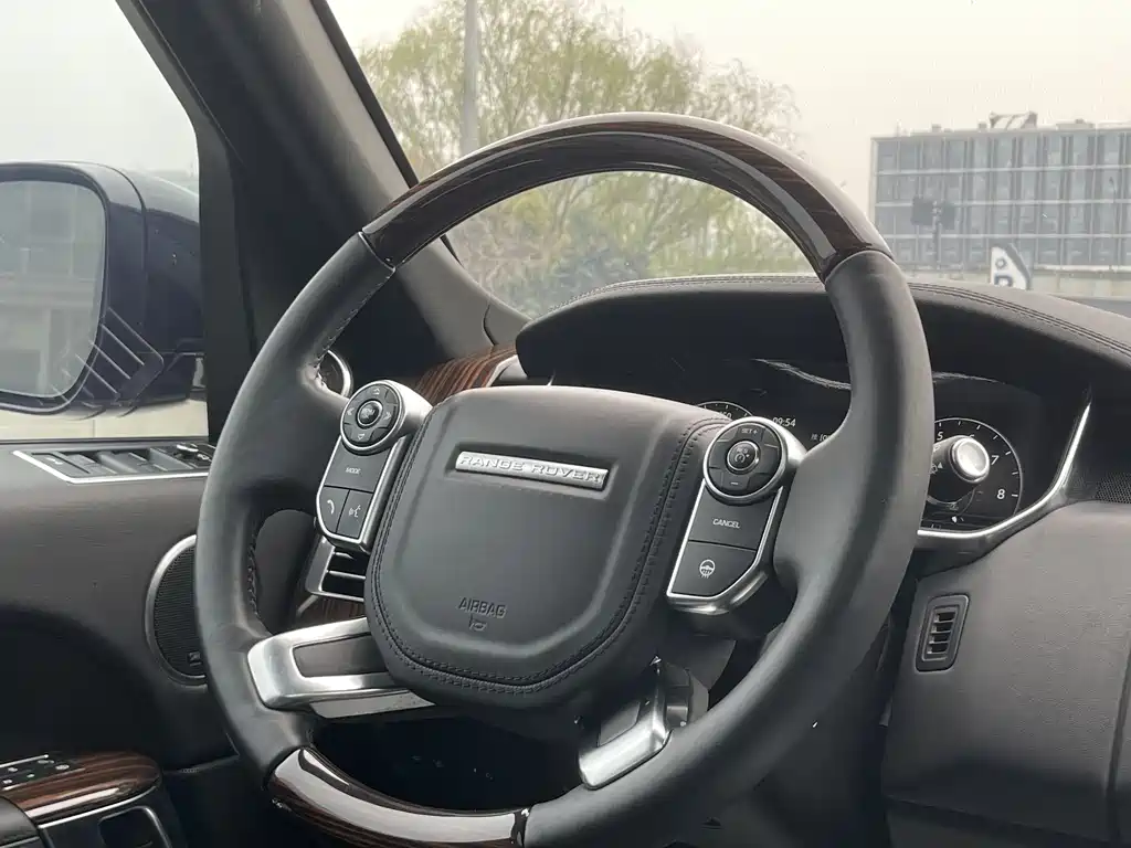 Land Rover Range Rover 2018 — фото 19
