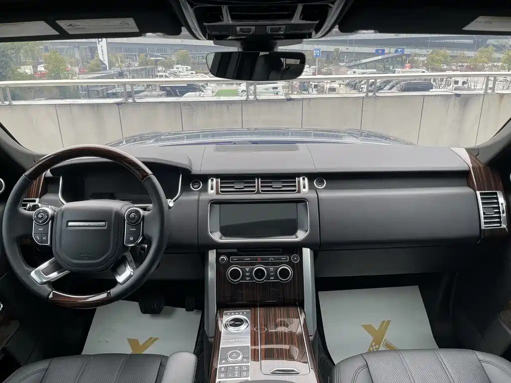 Land Rover Range Rover 2018 — фото 13
