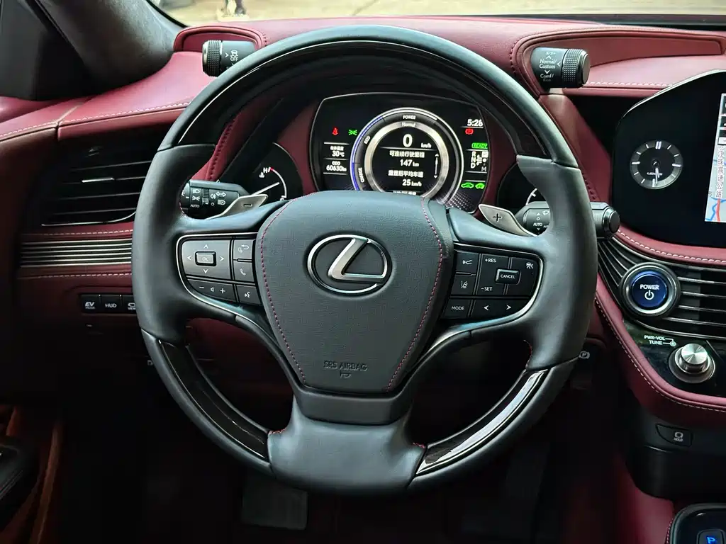 Lexus LS 2021 — фото 13
