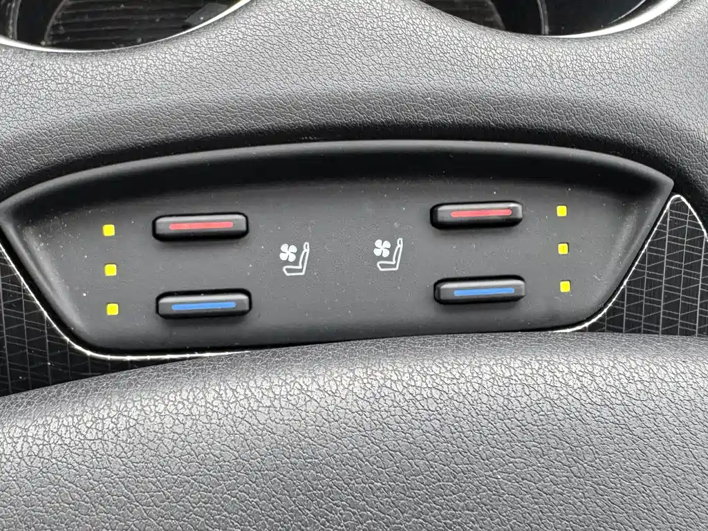 Toyota Venza 2024 — фото 12