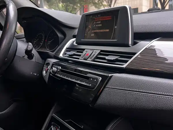 BMW 2 Series Station Wagon 2014