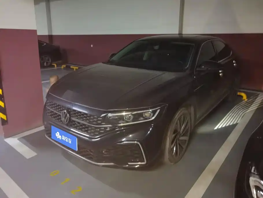Volkswagen Passat 2022