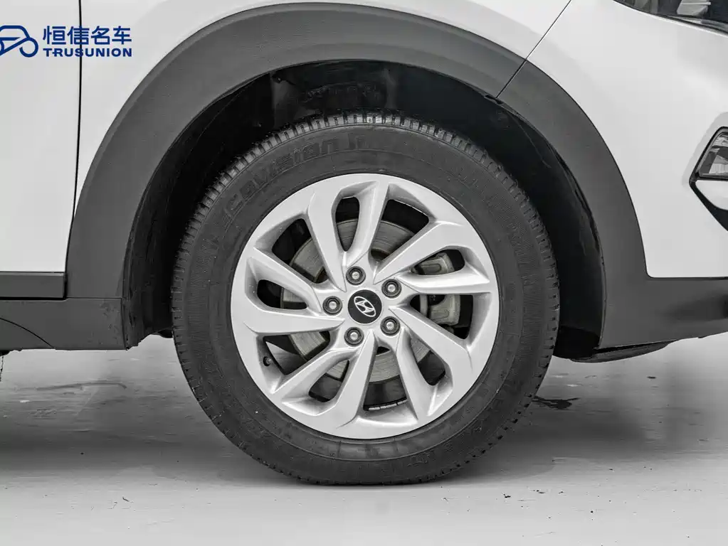 Hyundai Tucson 2017 — фото 21