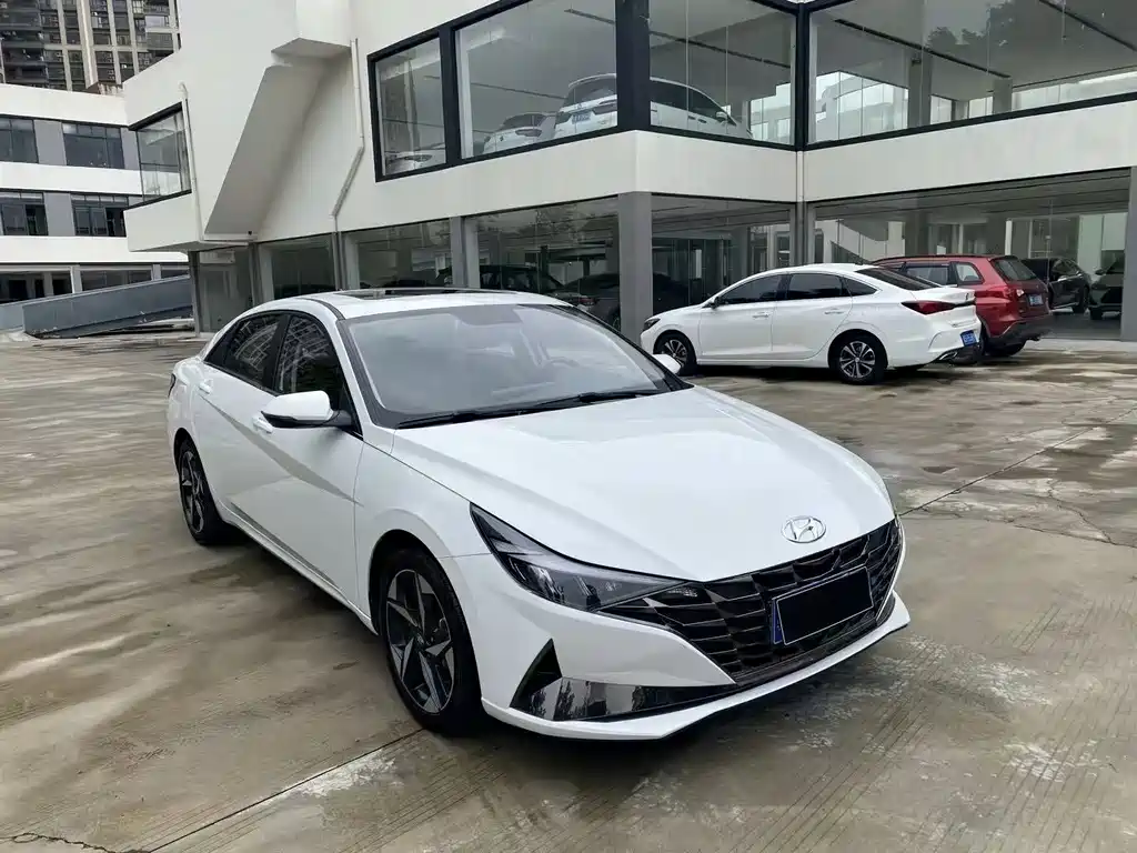 Hyundai Elantra 2021