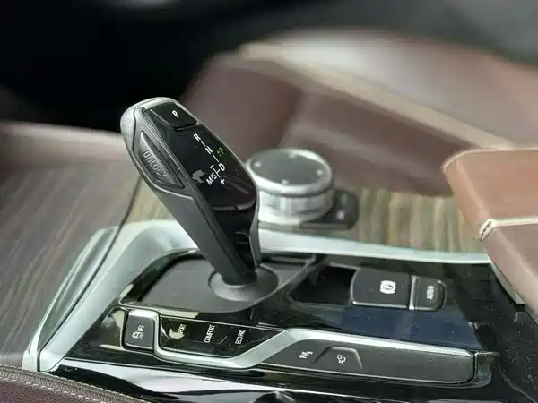 BMW 5 Series 2019