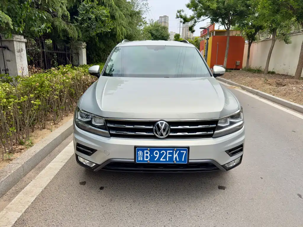 Volkswagen Tiguan L 2017 — фото 4
