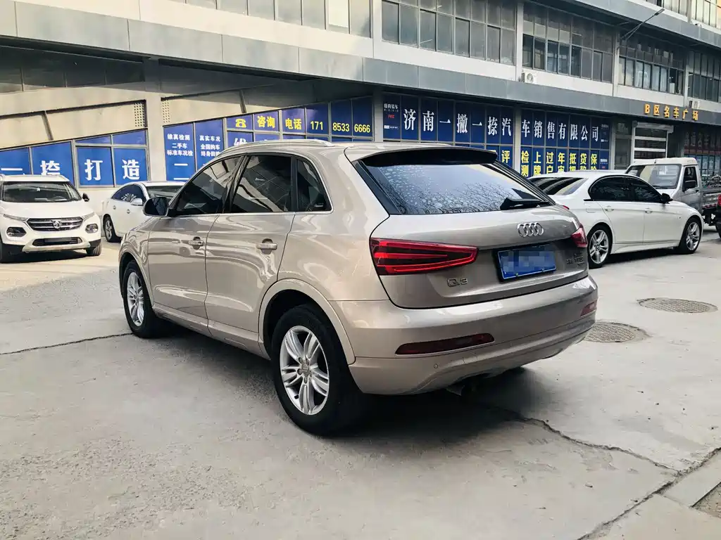 Audi Q3 2015 — фото 6