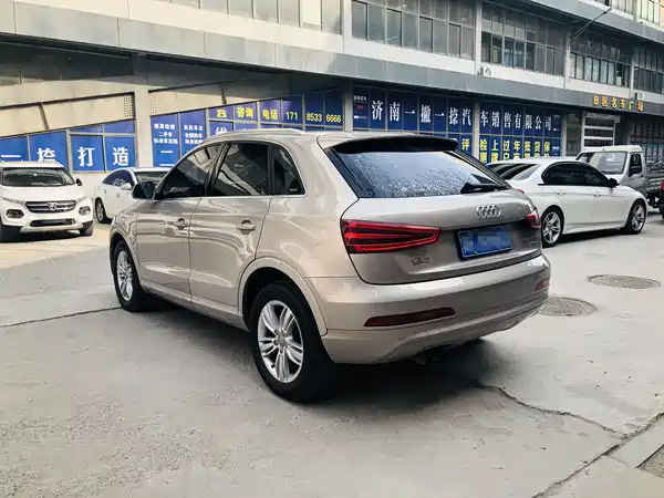 Audi Q3 2015