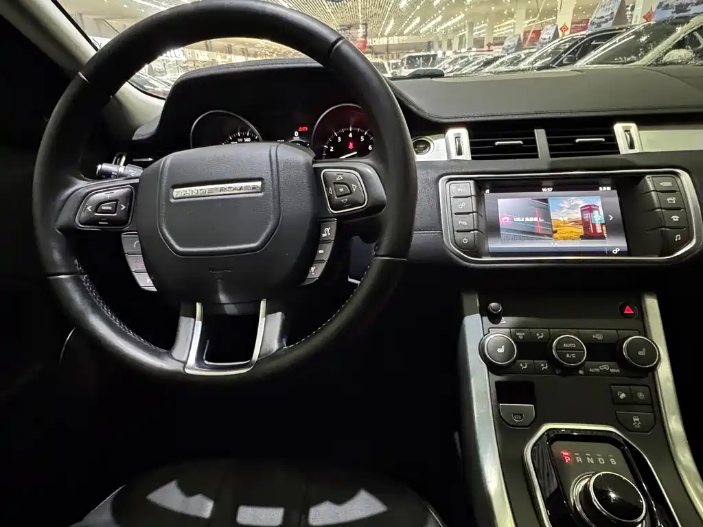 Land Rover Evoque 2019 — фото 6