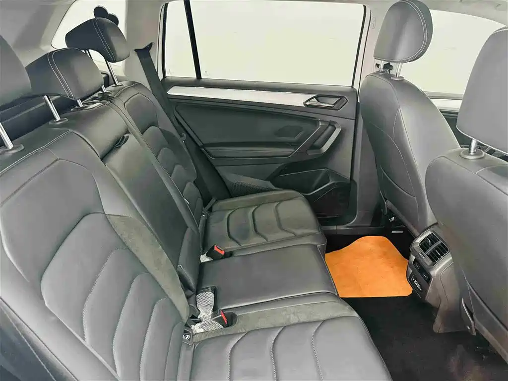 Volkswagen Tiguan L 2019 — фото 30