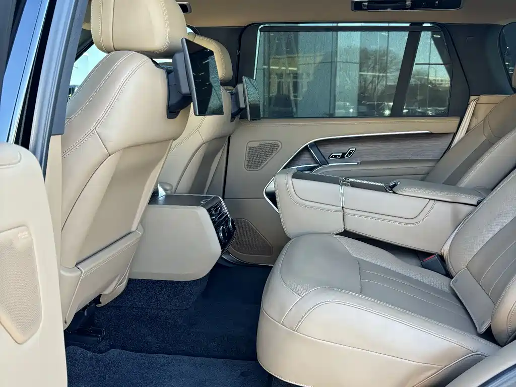 Land Rover Range Rover 2024 — фото 10