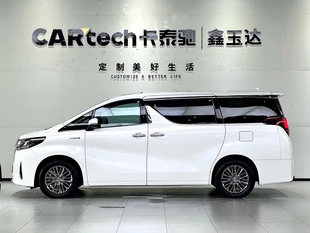 Toyota Alphard 2023 — фото 4