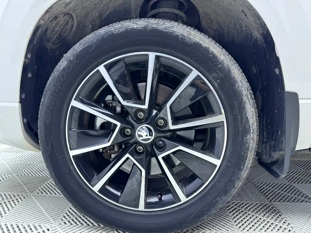 Skoda Karoq 2022 — фото 8