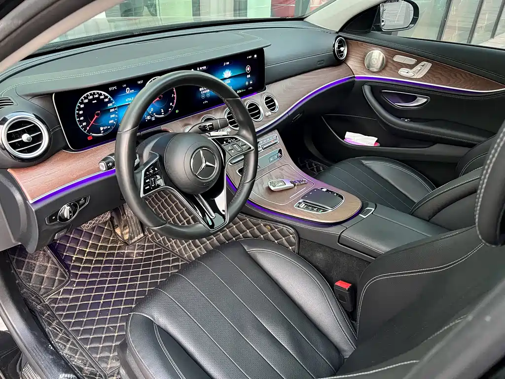 Mercedes-Benz E-Class 2022 — фото 9