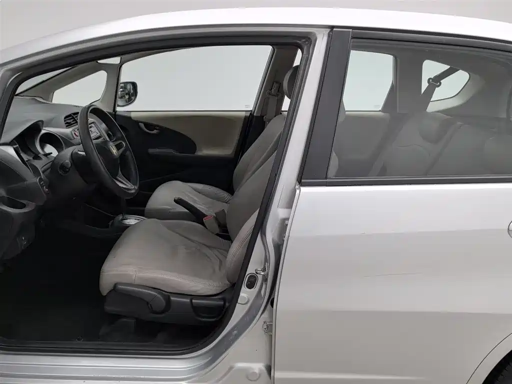 Honda Fit 2013 — фото 10