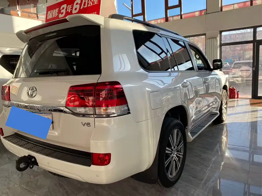 Toyota Land Cruiser 2018 — фото 4