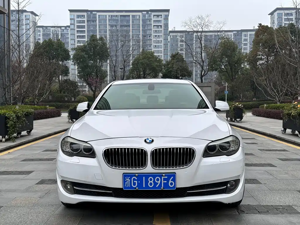 BMW 5 Series 2012 — фото 2