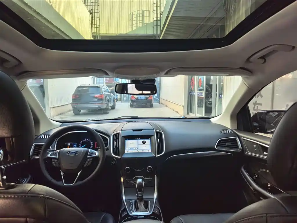 Ford Edge 2019 — фото 12