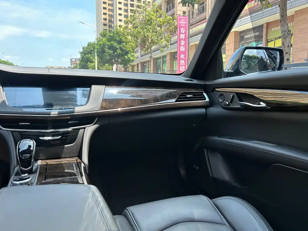 Cadillac CT6 2021 — фото 31