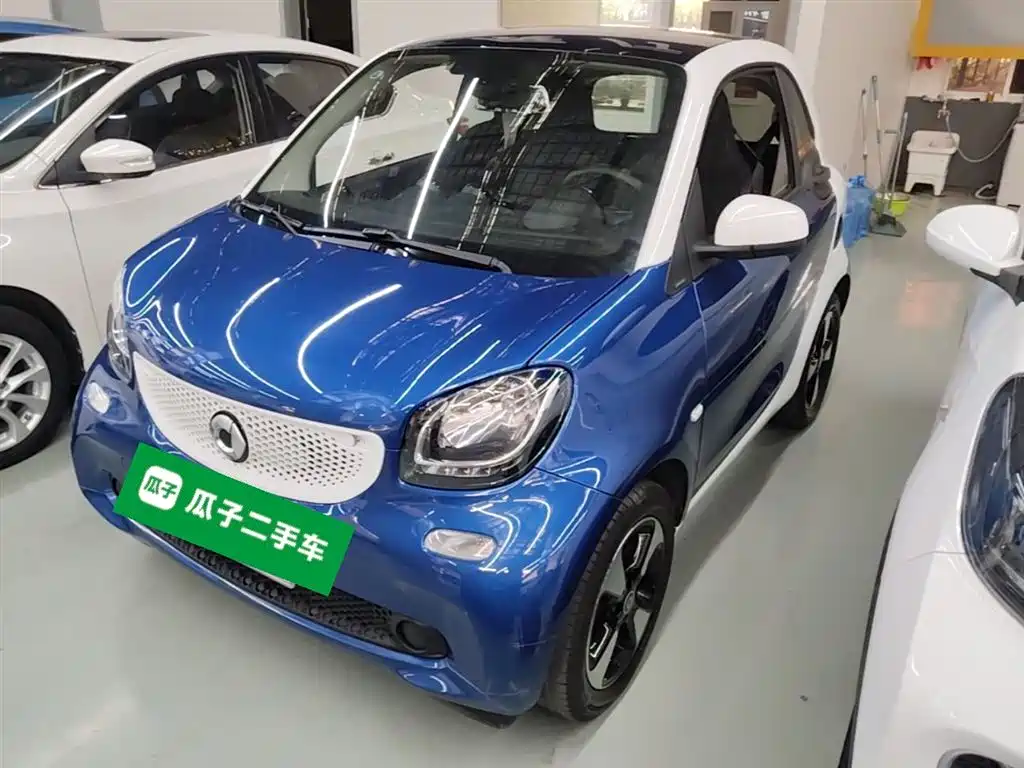 smart Fortwo 2018 — фото 1