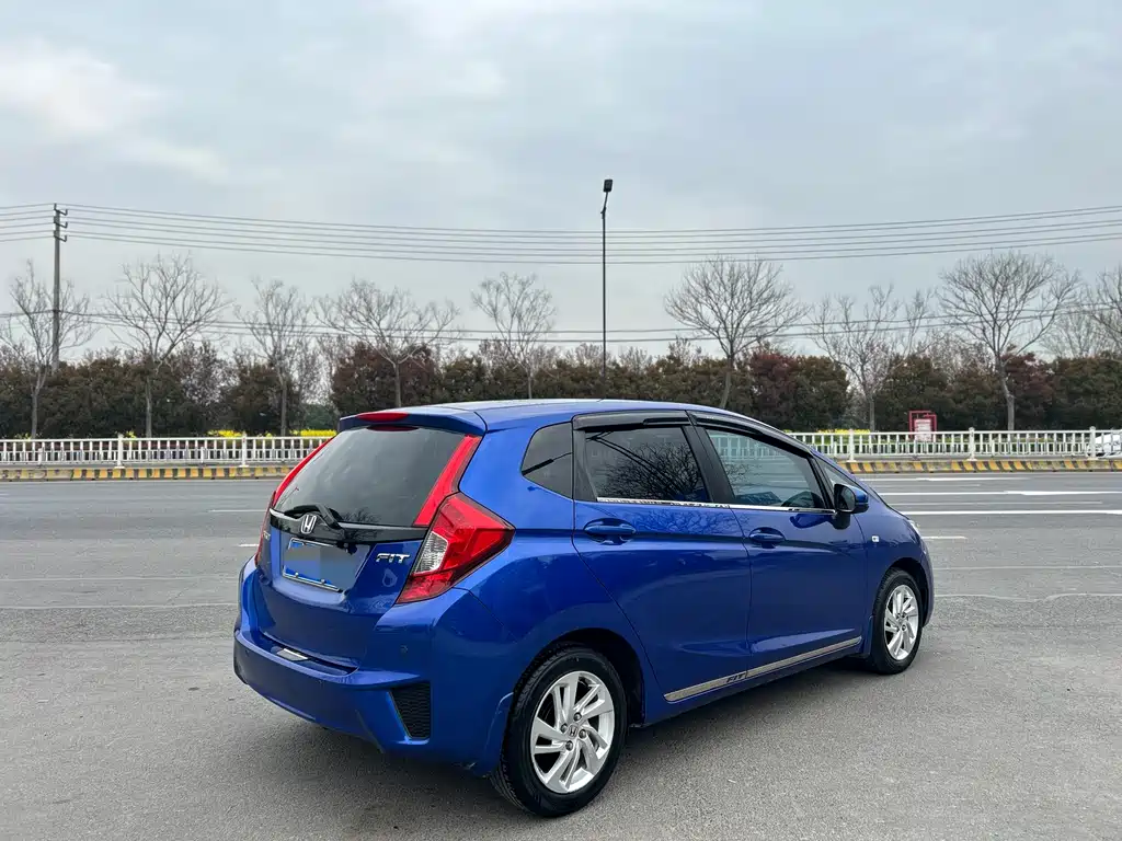 Honda Fit 2016 — фото 5