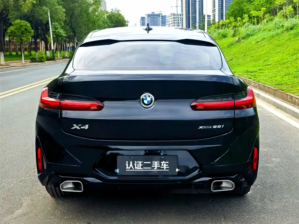 BMW X4 2022 — фото 6