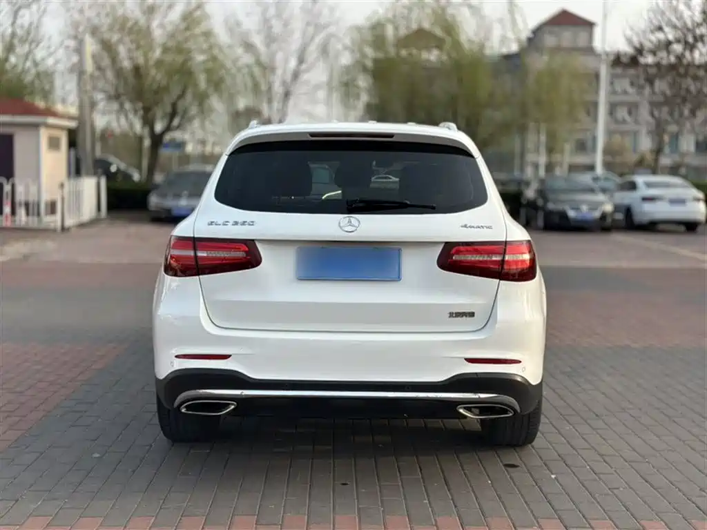 Mercedes-Benz GLC 2016 — фото 18