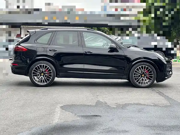 Porsche Cayenne 2011