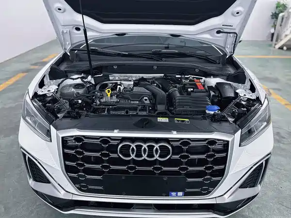 Audi Q2L 2024