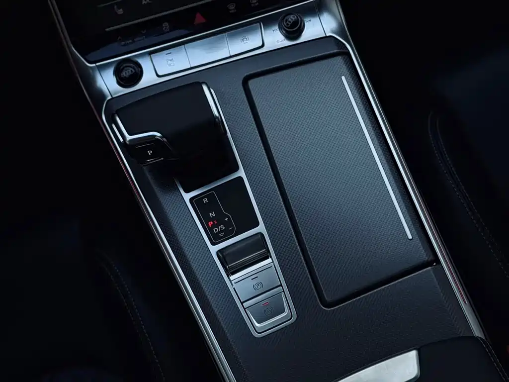 Audi A6L 2025 — фото 11
