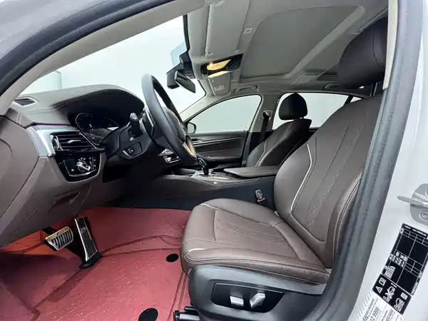 BMW 5 Series 2021
