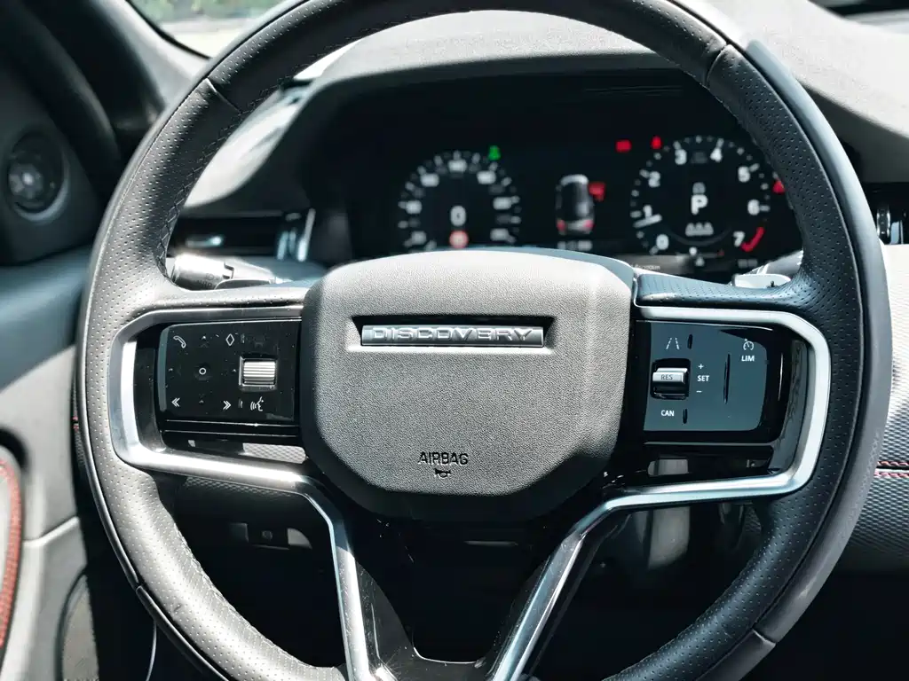 Land Rover Discovery Sport 2023 — фото 16