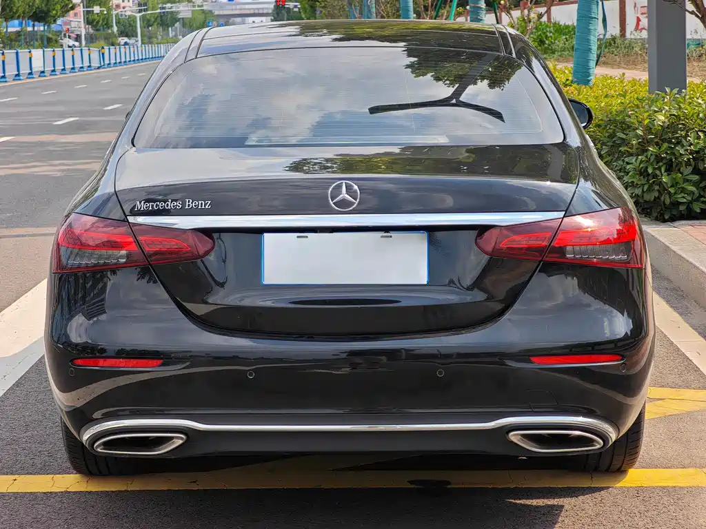 Mercedes-Benz E-Class 2021 — фото 10