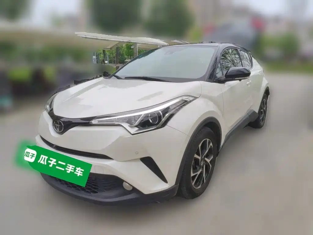 Toyota C-HR 2020 — фото 1