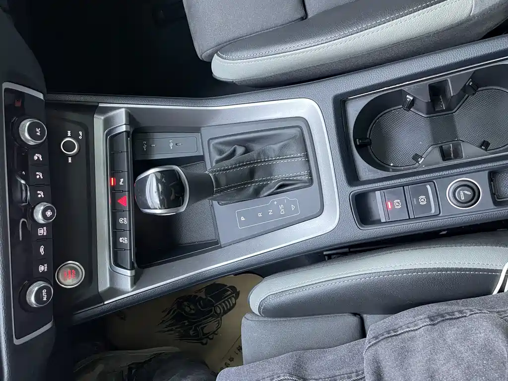 Audi Q3 2023 — фото 13