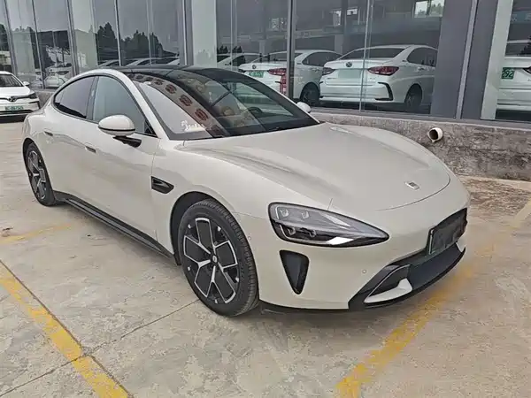 Xiaomi SU7 2024