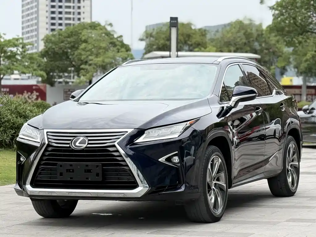 Lexus RX 2018 — фото 1