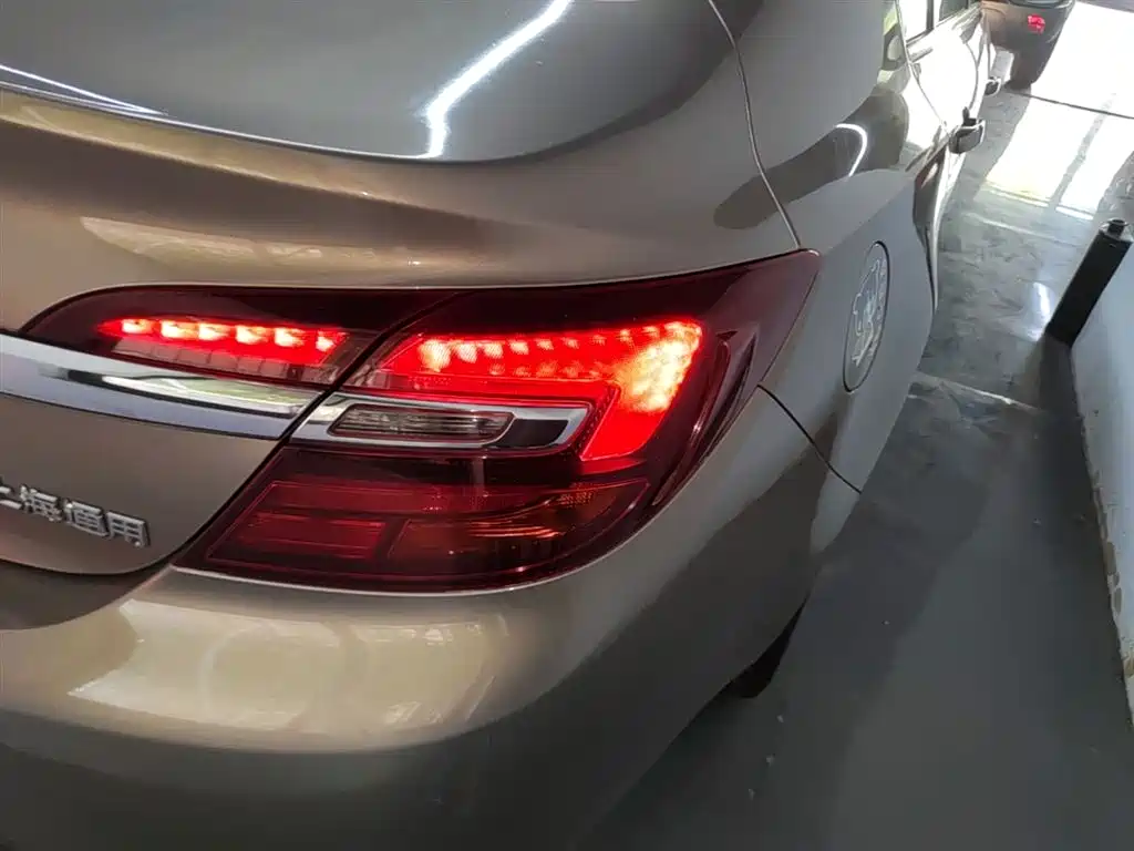 Buick Regal 2015 — фото 8