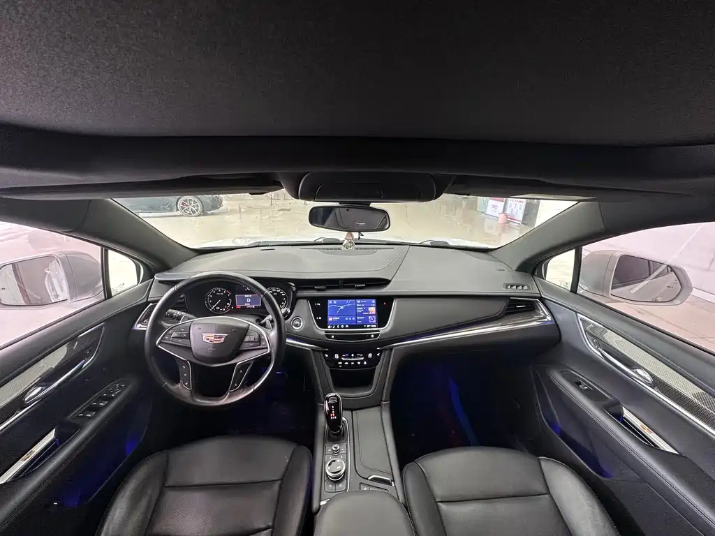Cadillac XT5 2023 — фото 15