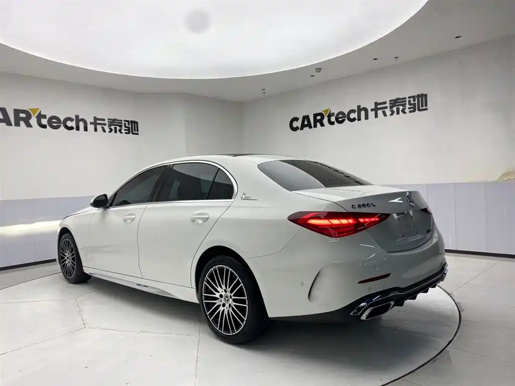 Mercedes-Benz C-Class 2024
